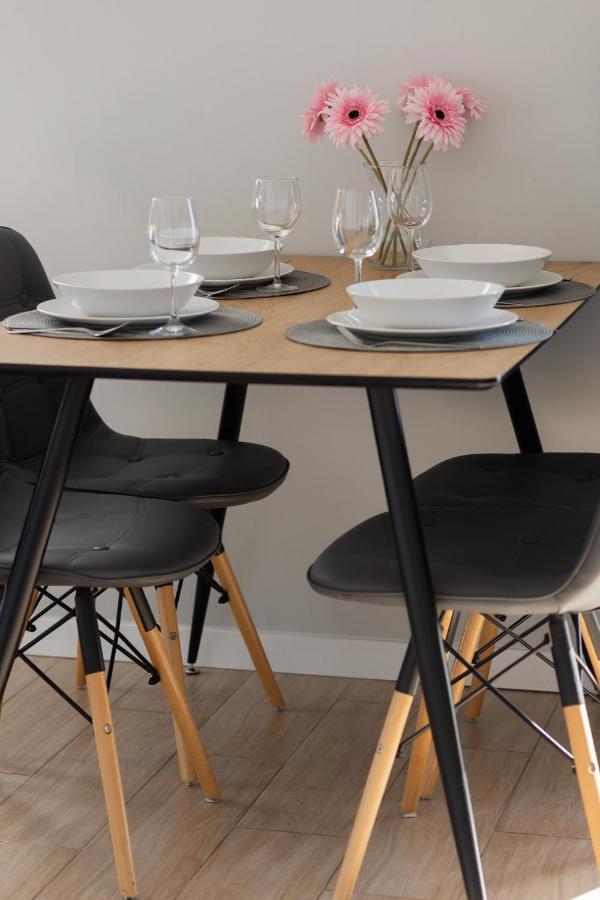 Beautiful & Quiet Szeligowska By Renters Apartment Warschau